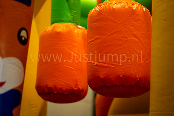 Olifanten springkussen met glijbaan